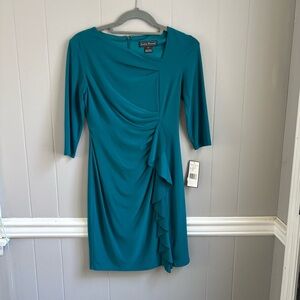 Jessica Howard Women’s teal green dress with 3/4 sleeves and ruffle detail. NWT.
